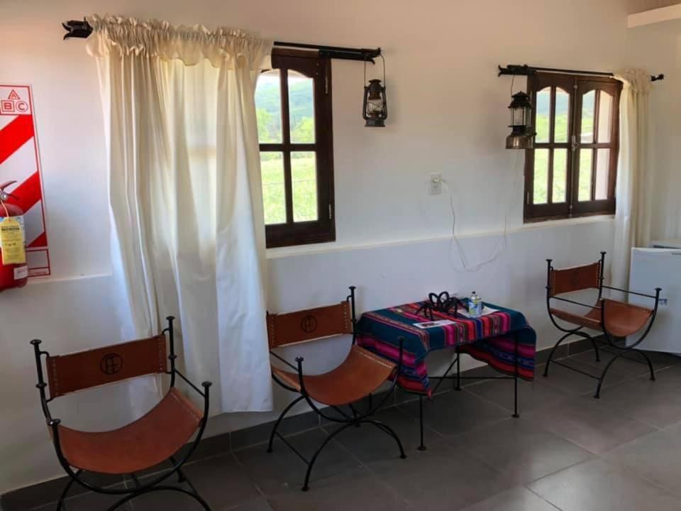 Hostal Los Faroles Chicoana Exterior foto